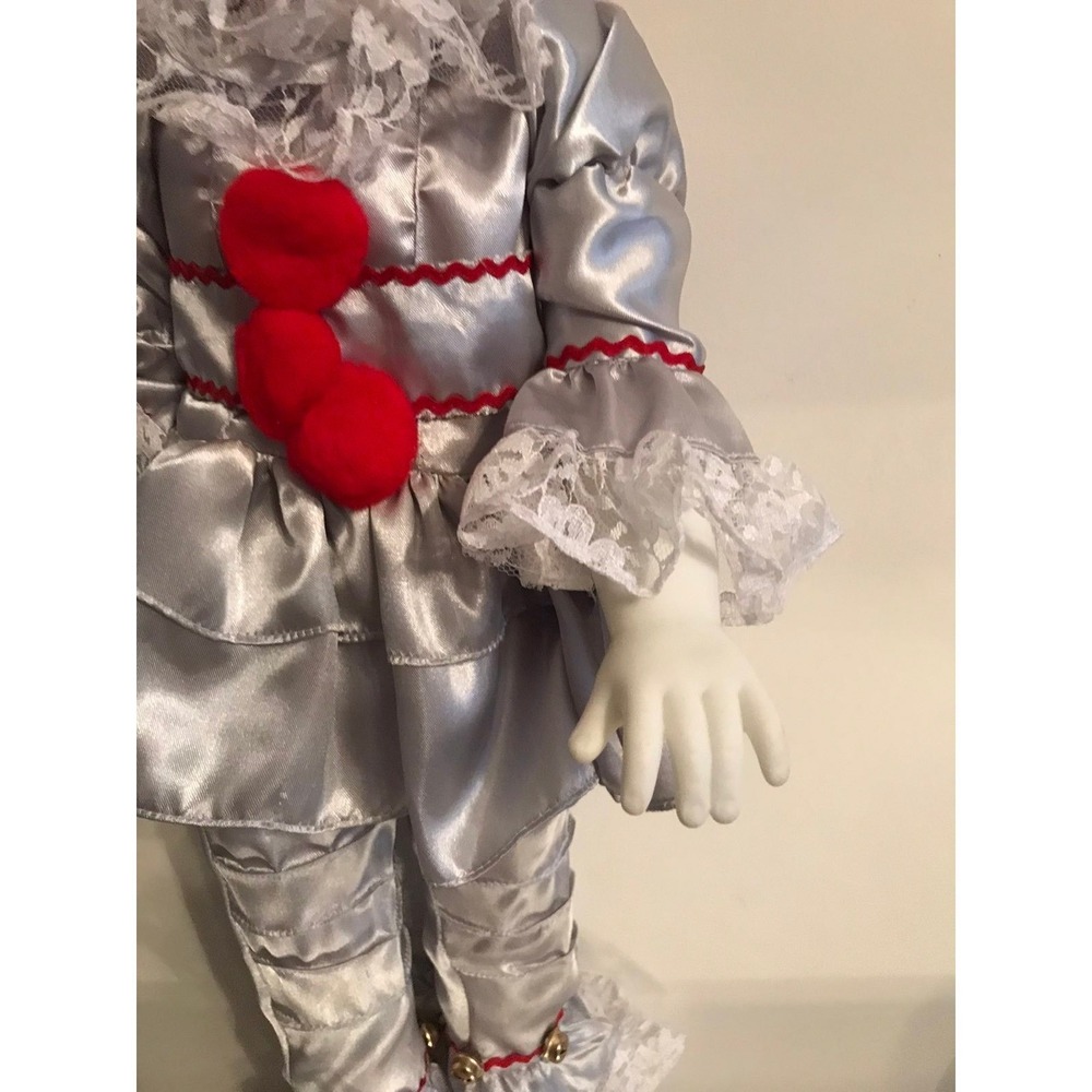 30 inch‎ pennywise doll RARE! - Picture 5 of 12